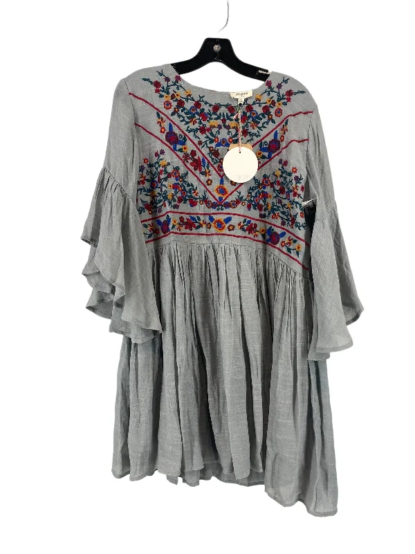 Top 3/4 Sleeve By Umgee In Grey, Size: L