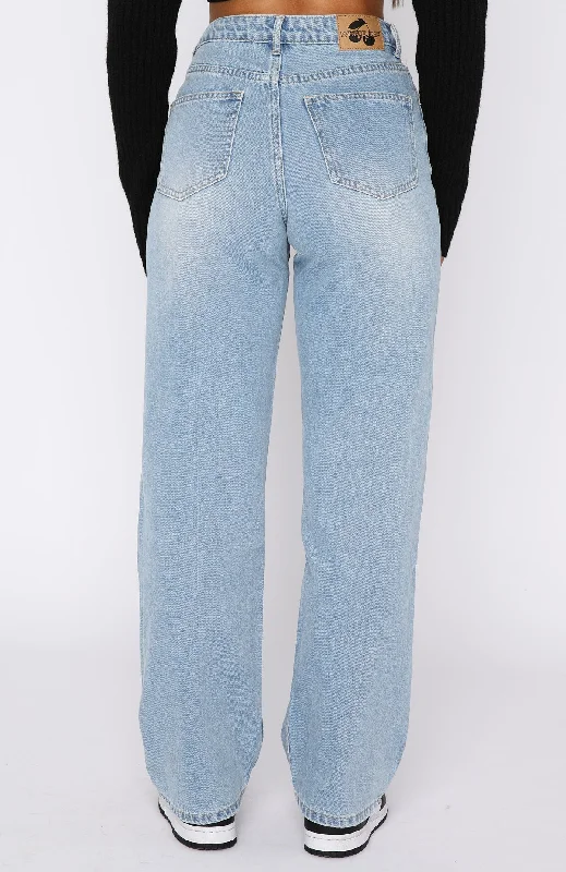 One Call Away High Rise Straight Leg Jeans Vintage Mid Blue