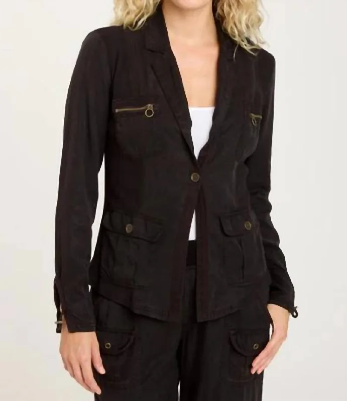 Tula Blazer In Black